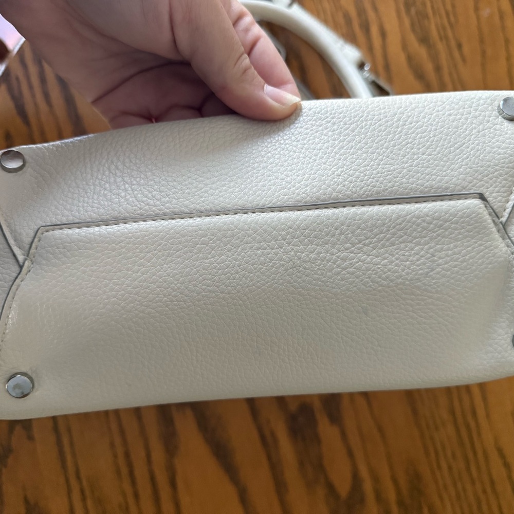 Cream Handbag - Picture 7 of 8